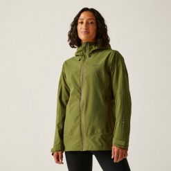 Damska kurtka wodoodporna Regatta Okara. Czerwone kurtki sportowe damskie Regatta, m, bez wzorów, z materiału, bez ramiączek, bez kaptura, trekkingowe. Za 365.00 zł.
