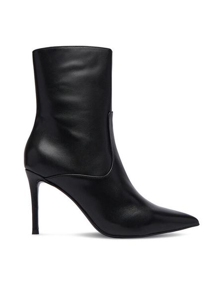 Eva Minge Botki EO-EILEN-62602 Czarny. Czarne botki damskie Eva Minge, bez wzorów, ze skóry, bez obcasa, na szpilce, bez zapięcia. Za 449.99 zł.