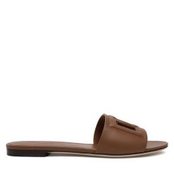 Klapki Dolce&Gabbana. Brązowe klapki damskie Dolce&Gabbana, bez wzorów, bez obcasa, bez zapięcia. Za 2,159.00 zł.