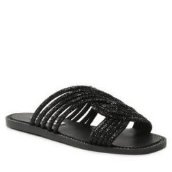 Klapki Steve Madden. Czarne klapki damskie Steve Madden, bez wzorów, bez obcasa, bez zapięcia. Za 269.99 zł.