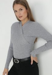 Szary Sweter Kopertowy z Prążkowanej Dzianiny Zaki. Szare swetry nierozpinane damskie Born2be, s, bez wzorów, z dzianiny, eleganckie, bez kołnierzyka, bez ramiączek. Za 39.99 zł.