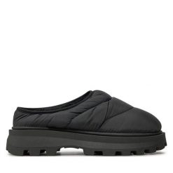 Śniegowce Steve Madden. Czarne śniegowce damskie Steve Madden, bez zapięcia. Za 469.99 zł.