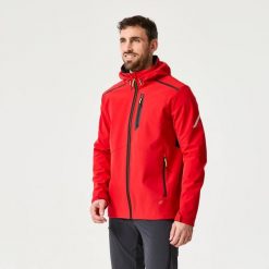 Kurtka softshell żeglarska męska Decathlon 500. Czerwone kurtki męskie Decathlon, m, bez wzorów, z materiału, klasyczne, z kapturem. Za 239.99 zł.