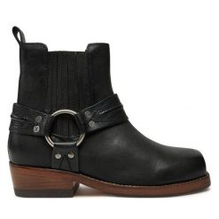 Botki Bronx. Czarne botki damskie Bronx, bez wzorów, bez obcasa, na płaskiej podeszwie, bez zapięcia. Za 829.99 zł.
