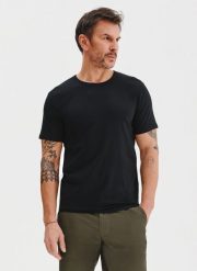 PAKO LORENTE – Czarny gładki t-shirt męski. Czarne t-shirty męskie Pako Lorente, m, bez wzorów, z bawełny, bez kołnierzyka, bez ramiączek. Za 69.99 zł.