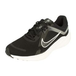 Buty Męskie Sportowe Nike Quest 5. Czarne buty sportowe męskie Nike, bez wzorów, bez zapięcia, do biegania. Za 288.60 zł.