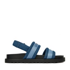 Sandały Guess Jeans. Niebieskie sandały damskie Guess Jeans, z aplikacjami, z jeansu, bez obcasa, na płaskiej podeszwie, bez zapięcia. Za 249.99 zł.