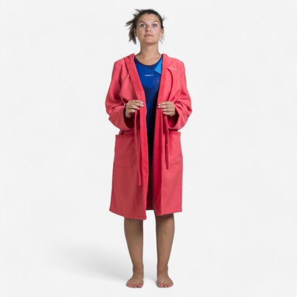 Szlafrok na basen damski Watko 500 Compact. Czerwone szlafroki damskie NABAIJI, xl, bez wzorów, z bawełny, bez ramiączek, bez kaptura. Za 119.99 zł.