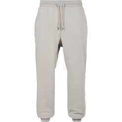 Spodnie Urban Classics basic-grandes tailles. Szare spodnie materiałowe męskie Urban Classics, bez wzorów, z dresówki. Za 214.00 zł.
