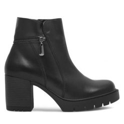 Botki Lasocki. Czarne botki damskie Lasocki, bez wzorów, bez obcasa, na słupku, bez zapięcia. Za 279.99 zł.