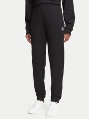 HUGO Spodnie dresowe Nelfinia 50576343 Czarny Regular Fit. Czarne spodnie dresowe damskie Hugo, bez wzorów, z bawełny. Za 549.99 zł.