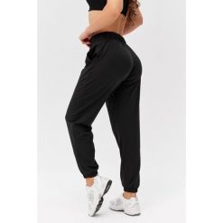 Damskie spodnie dresowe Rough Radical Chillfit Long. Czarne spodnie dresowe damskie ROUGH RADICAL, bez wzorów, z dresówki, sportowe. W wyprzedaży za 144.42 zł.