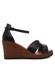 Lasocki Sandały WI23-283-11 Czarny. Czarne sandały damskie Lasocki, bez wzorów, ze skóry, bez obcasa, na koturnie, bez zapięcia. Za 189.99 zł.