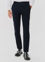 PAKO LORENTE – Gładkie spodnie męskie w kolorze granatowym. Spodnie materiałowe męskie Pako Lorente, bez wzorów, z bawełny. Za 99.99 zł.