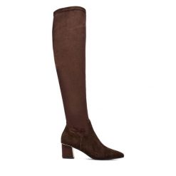 Kozaki Lasocki. Brązowe kozaki damskie Lasocki, bez wzorów, bez obcasa, na słupku, bez zapięcia. Za 299.99 zł.