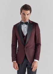 PAKO LORENTE – Marynarka smokingowa P22SF-3S-004-D-S. Czerwone garnitury męskie Pako Lorente, s, bez wzorów, z poliesteru. Za 499.99 zł.