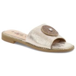 Klapki damskie S. Barski, eleganckie na płaskim obcasie z eko skóry z ozdobą, złote, KV51-013. Żółte klapki damskie S.BARSKI, na lato, z aplikacjami, ze skóry, eleganckie, bez obcasa, na płaskiej podeszwie, bez zapięcia. Za 109.00 zł.