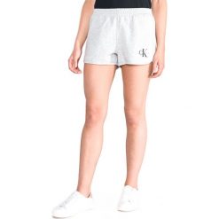 Calvin Klein Monogram Szorty Szary. Szare szorty damskie Calvin Klein, bez wzorów, z bawełny. Za 292.95 zł.
