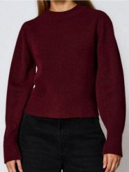Sweter basic - bordowy. Czerwone swetry nierozpinane damskie Sinsay, l, bez wzorów, bez kołnierzyka, bez ramiączek. Za 49.99 zł.