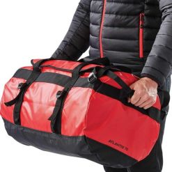 Wodoodporna Torba Na Sprzęt Atlantis. Czarne torby na ramię męskie STORMTECH, z materiału, na ramię. Za 394.99 zł.