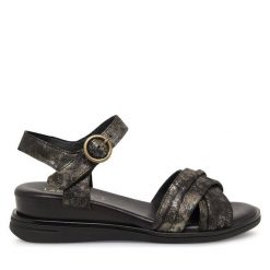 Sandały Lasocki. Czarne sandały damskie Lasocki, bez wzorów, bez obcasa, na koturnie, bez zapięcia. Za 169.99 zł.