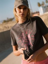 4F T-shirt loose z nadrukiem damski - czarny XS. Czarne koszulki sportowe damskie 4F, s, bez wzorów, z bawełny, bez ramiączek. Za 79.99 zł.
