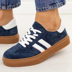 Granatowe skórzane półbuty damskie Cambell 07354. Niebieskie półbuty damskie Cambell, na jesień, w ażurowe wzory, z jeansu, biznesowe, bez obcasa, na płaskiej podeszwie, bez zapięcia. Za 239.00 zł.