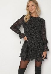 Czarna Rozkloszowana Sukienka Vices z Bufiastymi Rękawami w Kropki Eriane. Czarne sukienki damskie Born2be, na co dzień, l, bez wzorów, eleganckie, bez kołnierzyka, bez ramiączek, mini, proste. Za 109.99 zł.