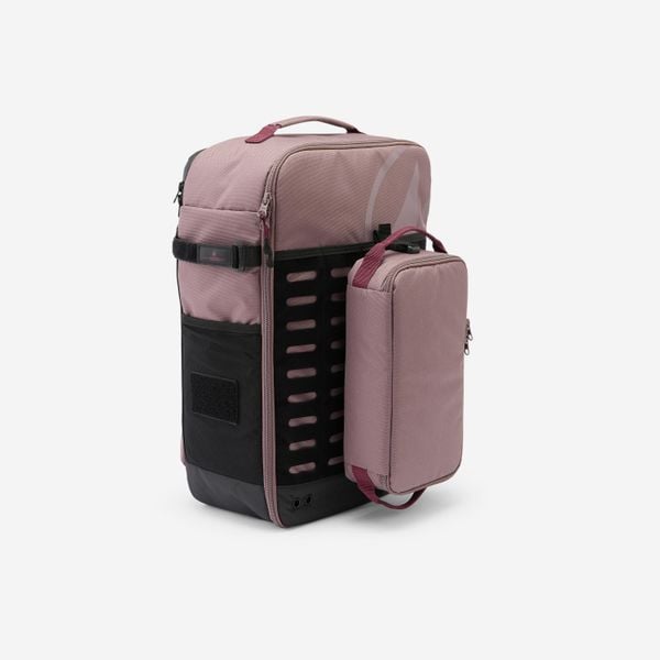 Torba sportowa Domyos 30 l. Brązowe torby na laptopa damskie DOMYOS, bez wzorów, z materiału. Za 279.99 zł.