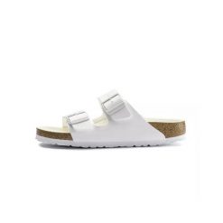 Klapki unisex Birkenstock Arizona BF. Białe klapki męskie Birkenstock, bez wzorów, z materiału, bez zapięcia. Za 299.00 zł.