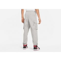 Spodnie męskie nike air jordan statement essentials utility pants enigma stone. Szare spodnie sportowe męskie Nike, m, bez wzorów, z dresówki, do koszykówki. Za 389.00 zł.