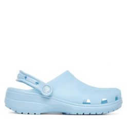 Klapki Crocs. Niebieskie klapki damskie Crocs, bez wzorów, bez obcasa, bez zapięcia. Za 139.99 zł.