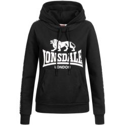 Bluza damska z kapturem Lonsdale Dihewyd. Czarne bluzy damskie Lonsdale, bez wzorów, casualowe, bez ramiączek, z kapturem. Za 275.50 zł.