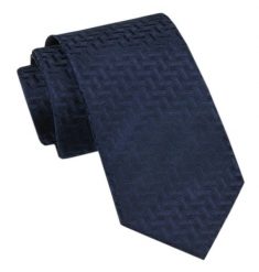 Elegancki Krawat Męski - Alties - Granat, Drobny Geometryczny Wzór. Niebieskie krawaty i muchy Alties, bez wzorów, z tkaniny, eleganckie. Za 49.00 zł.
