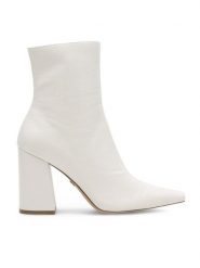 Nine West Botki SAAMEN SJ1453-1 Biały. Białe botki damskie Nine West, bez wzorów, z syntetyku, bez obcasa, na słupku, bez zapięcia. Za 259.99 zł.
