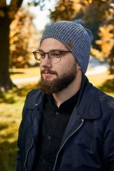 Stylowa czapka męska Brødrene cz7 j. szara 9920. Szare czapki męskie na jesień, bez wzorów. Za 49.90 zł.