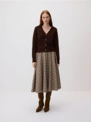 Kardigan z moherem - ciemnobrązowy. Brązowe kardigany damskie Reserved, l, bez wzorów, z dzianiny, bez kołnierzyka. W wyprzedaży za 159.99 zł.