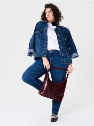 Jeansy mom - granatowy. Niebieskie jeansy damskie Sinsay, bez wzorów, z jeansu. Za 42.99 zł.