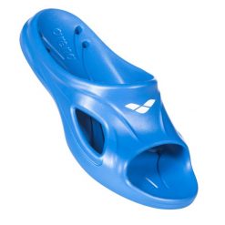 Klapki Arena Hydrosoft II Junior Hook. Niebieskie klapki męskie ARENA, bez wzorów, z materiału, bez zapięcia. Za 58.99 zł.