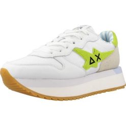 Buty SUN68 BIG STARGIRL Biały. Białe obuwie trekkingowe damskie SUN68, ze skóry, bez zapięcia. Za 483.99 zł.