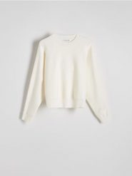 Sweter regular z wiskozą - kremowy. Białe swetry nierozpinane damskie Reserved, l, bez wzorów, z dzianiny, bez kołnierzyka, bez ramiączek. W wyprzedaży za 79.99 zł.