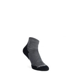 Skarpety biegowe Smartwool Run Targeted Cushion Ankle Socks. Szare skarpetki damskie Smartwool, bez wzorów. Za 85.99 zł.