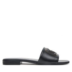 Klapki Guess. Klapki damskie Guess, z aplikacjami, bez obcasa, bez zapięcia. Za 549.99 zł.