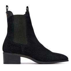 Botki Gant. Czarne botki damskie GANT, bez wzorów, bez obcasa, na słupku, bez zapięcia. Za 799.99 zł.