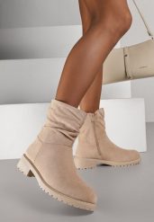 Ciemnobeżowe Marszczone Botki do Kostki z Imitacji Zamszu Espinea. Brązowe botki damskie Born2be, bez wzorów, z jeansu, biznesowe, bez obcasa, na płaskiej podeszwie, bez zapięcia. Za 79.99 zł.