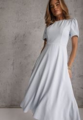 Niebieska Rozkloszowana Sukienka Koktajlowa VICES na Krótki Rękaw Nessesha. Niebieskie sukienki damskie Renee, na randkę, l, bez wzorów, eleganckie, bez kołnierzyka, bez ramiączek, maxi, rozkloszowane. Za 219.99 zł.