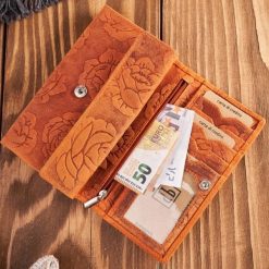 Paolo Peruzzi Portfel damski skórzany w róże vintage duży T-107-HOR. Czerwone portfele damskie Paolo Peruzzi. Za 124.59 zł.