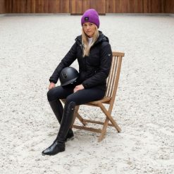 Czapka jeździecka GALOP WEAR z angorą i kaszmirem. Fioletowe czapki damskie GALOP WEAR, bez wzorów, z kaszmiru, klasyczne. Za 159.00 zł.