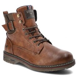 Brązowe Botki Mustang Modne Obuwie Męskie. Brązowe botki męskie Mustang, bez wzorów, ze skóry ekologicznej, eleganckie, bez obcasa, bez zapięcia. Za 289.00 zł.