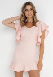 Jasnoróżowa Sukienka Bessette. Czerwone sukienki damskie Born2be, na wesele, m, bez wzorów, bez kołnierzyka, bez ramiączek, dopasowane. Za 109.99 zł.